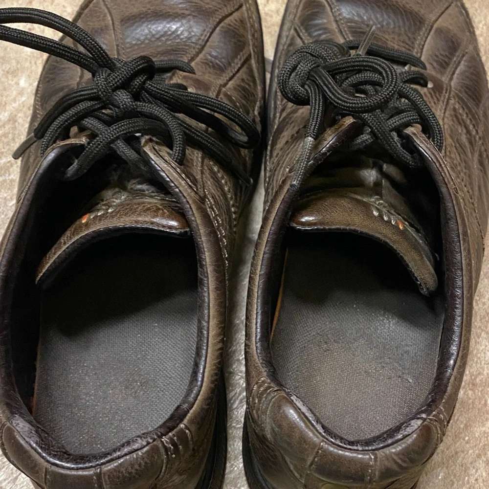 Men’s Merrell Dark Brown Leather Oxfords Size 9 Quiet Luxury Comfy Careers